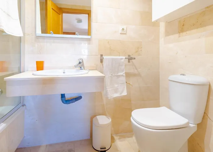 Fantastic 80m From The Beach! * Marbellac